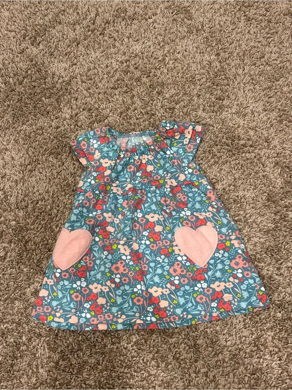Baby girls lot of 0- 3 month clothing
lot of 5 girls - Picture 7 of 14